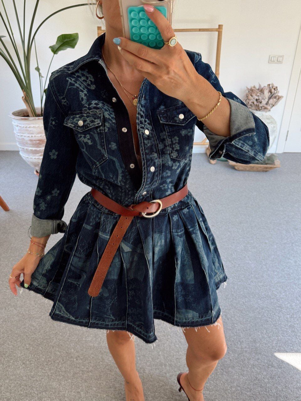 ÇİÇEK BASKILI PİLİ DETAY İTHAL ELBİSE