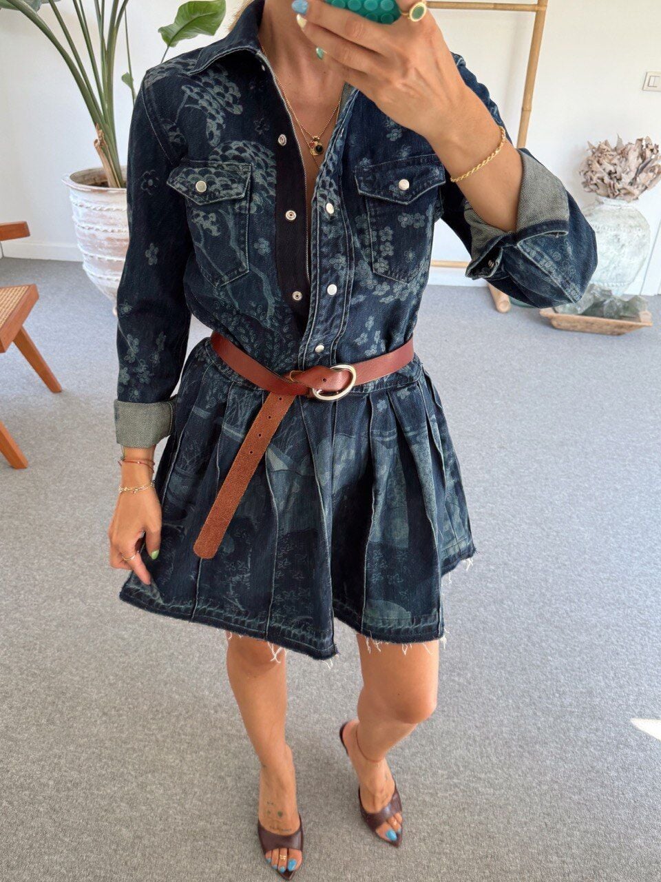 ÇİÇEK BASKILI PİLİ DETAY İTHAL ELBİSE