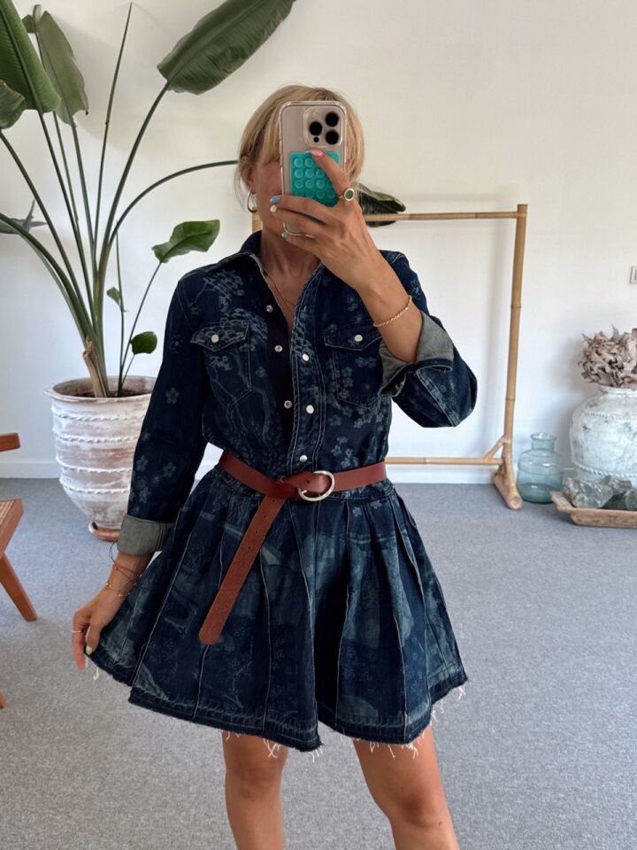 ÇİÇEK BASKILI PİLİ DETAY İTHAL ELBİSE