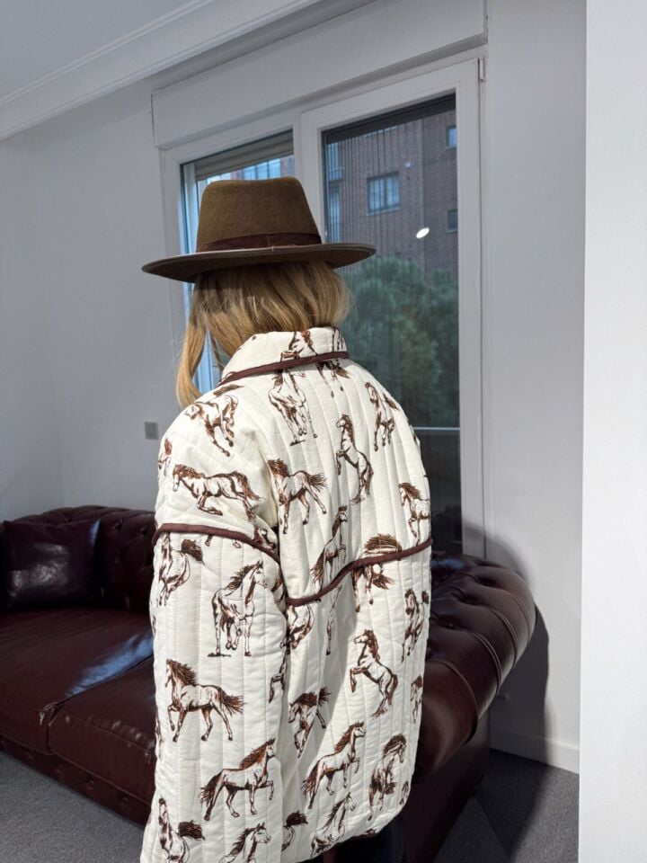 DESENLİ KAPİTONE İTHAL CEKET