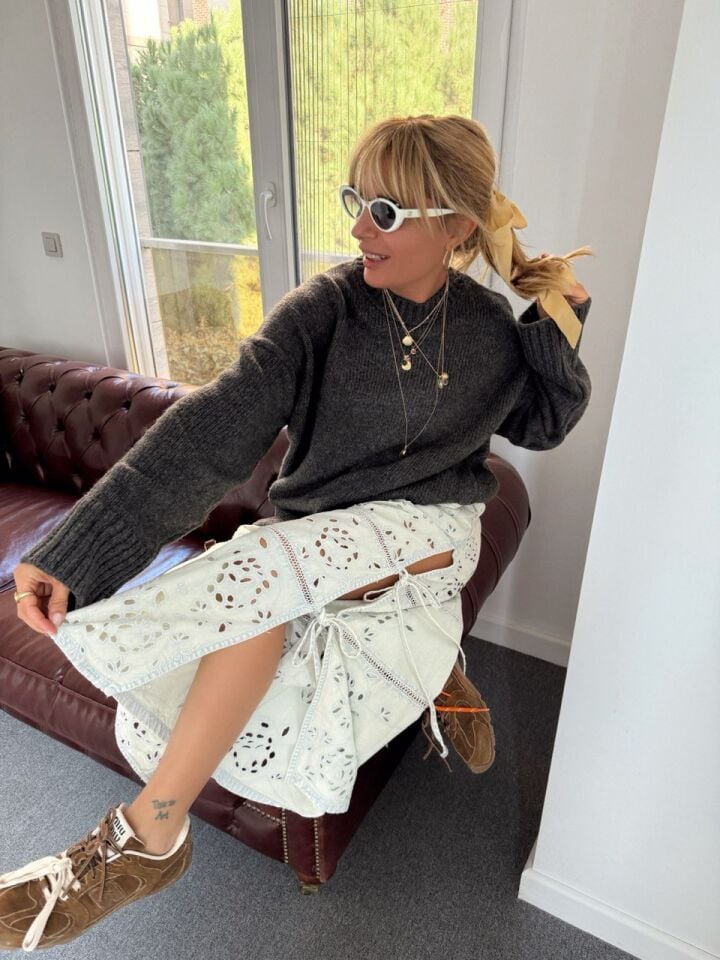 MAVİ FİSTO İŞLEMELİ BAĞLAMALI İTHAL PANTOLON