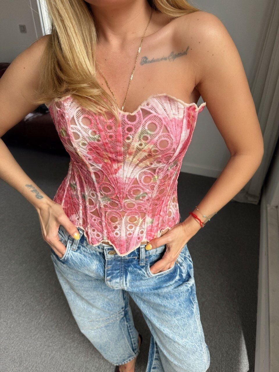 PEMBE DESENLİ BALENLİ İTHAL KORSE