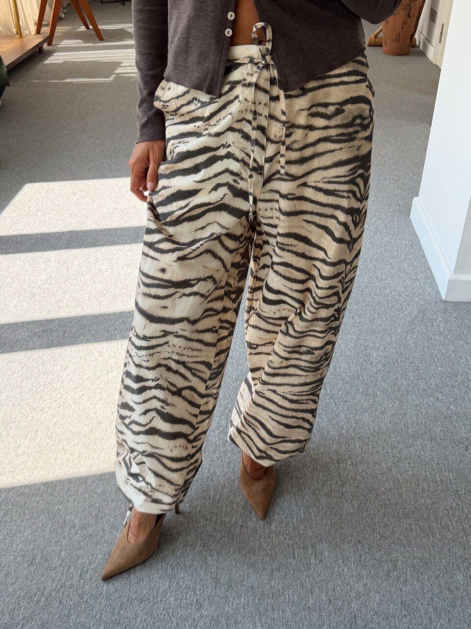 ZEBRA DESENLİ BEJ PANTOLON