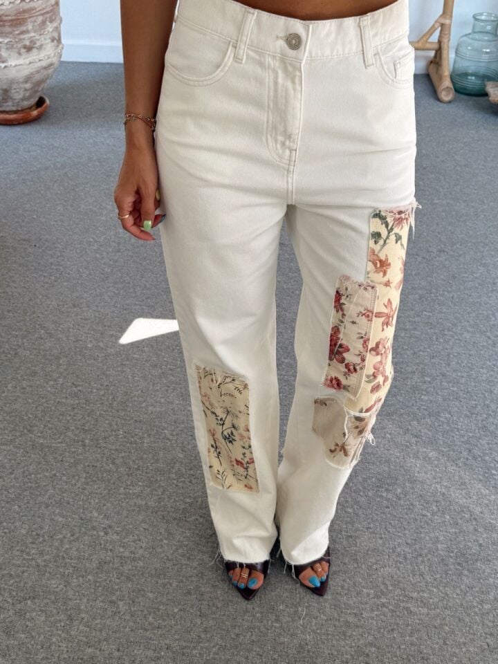 BEYAZ ÇİÇEK DESEN PARÇALI DENIM PANTOLON