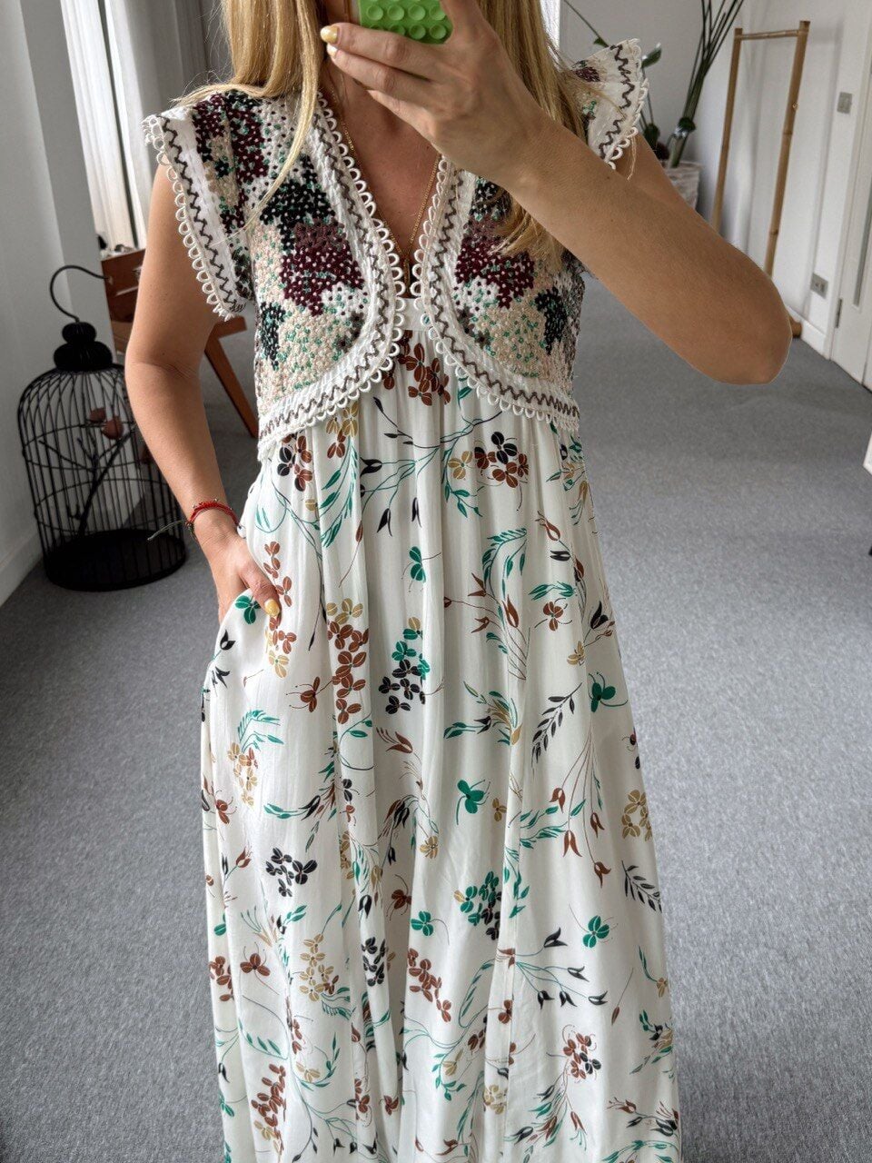KREM FLORAL DESENLİ MAXI İTHAL ELBİSE