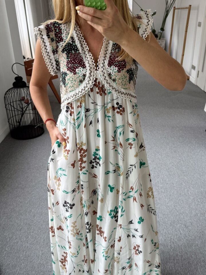KREM FLORAL DESENLİ MAXI İTHAL ELBİSE