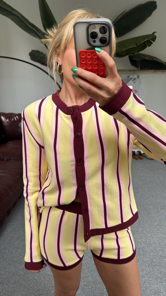 ÇİZGİLİ ŞORTLU TRİKO TAKIM