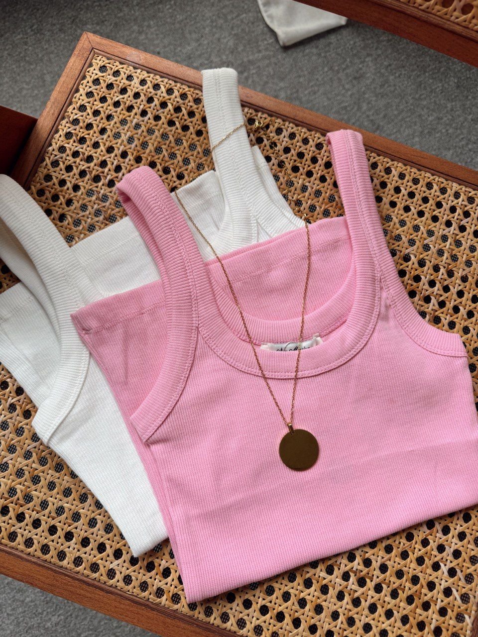 PEMBE ASKILI ATLET