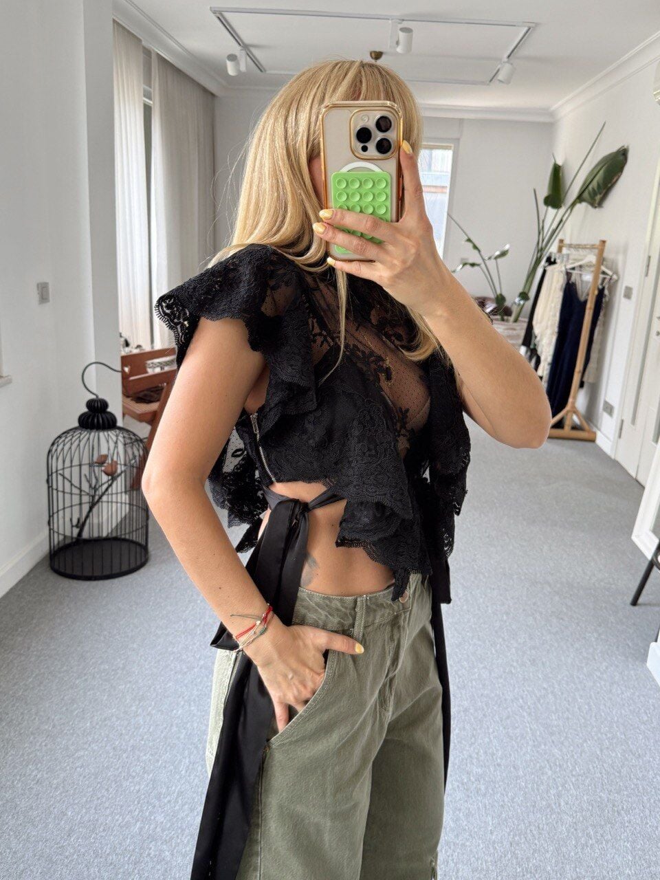 SİYAH DANTEL İŞLEMELİ İTHAL BÜSTİYER