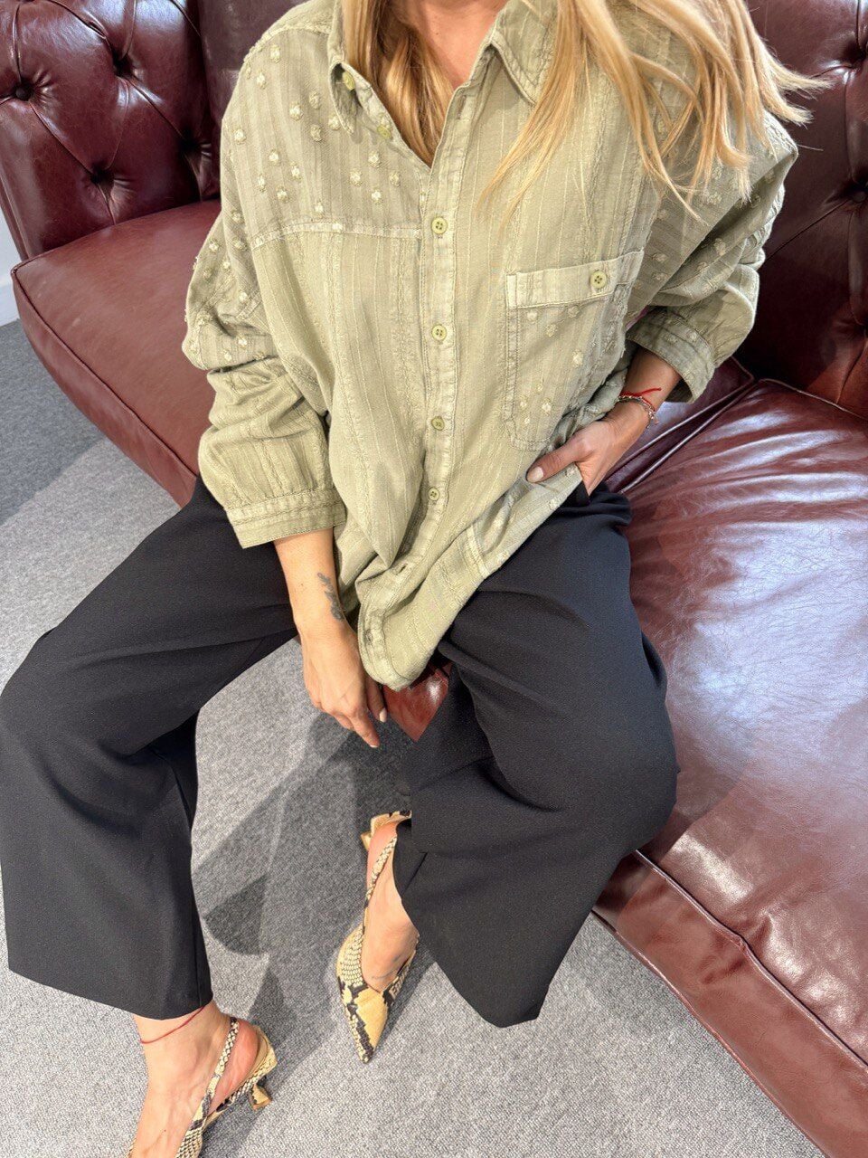 HAKİ PAMUKLU İTHAL GÖMLEK