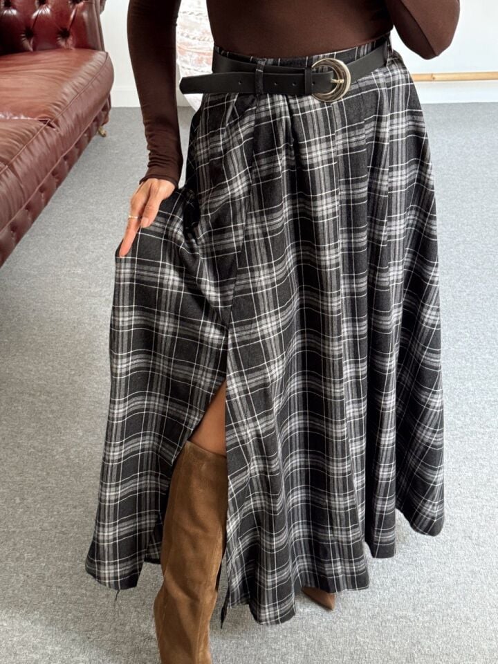 GRİ EKOSE KEMERLİ ETEK