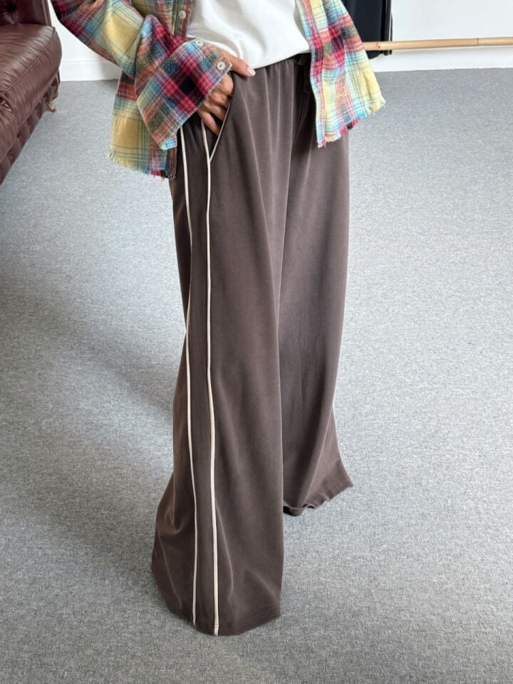 KAHVE ŞERİTLİ MODAL EŞOFMAN