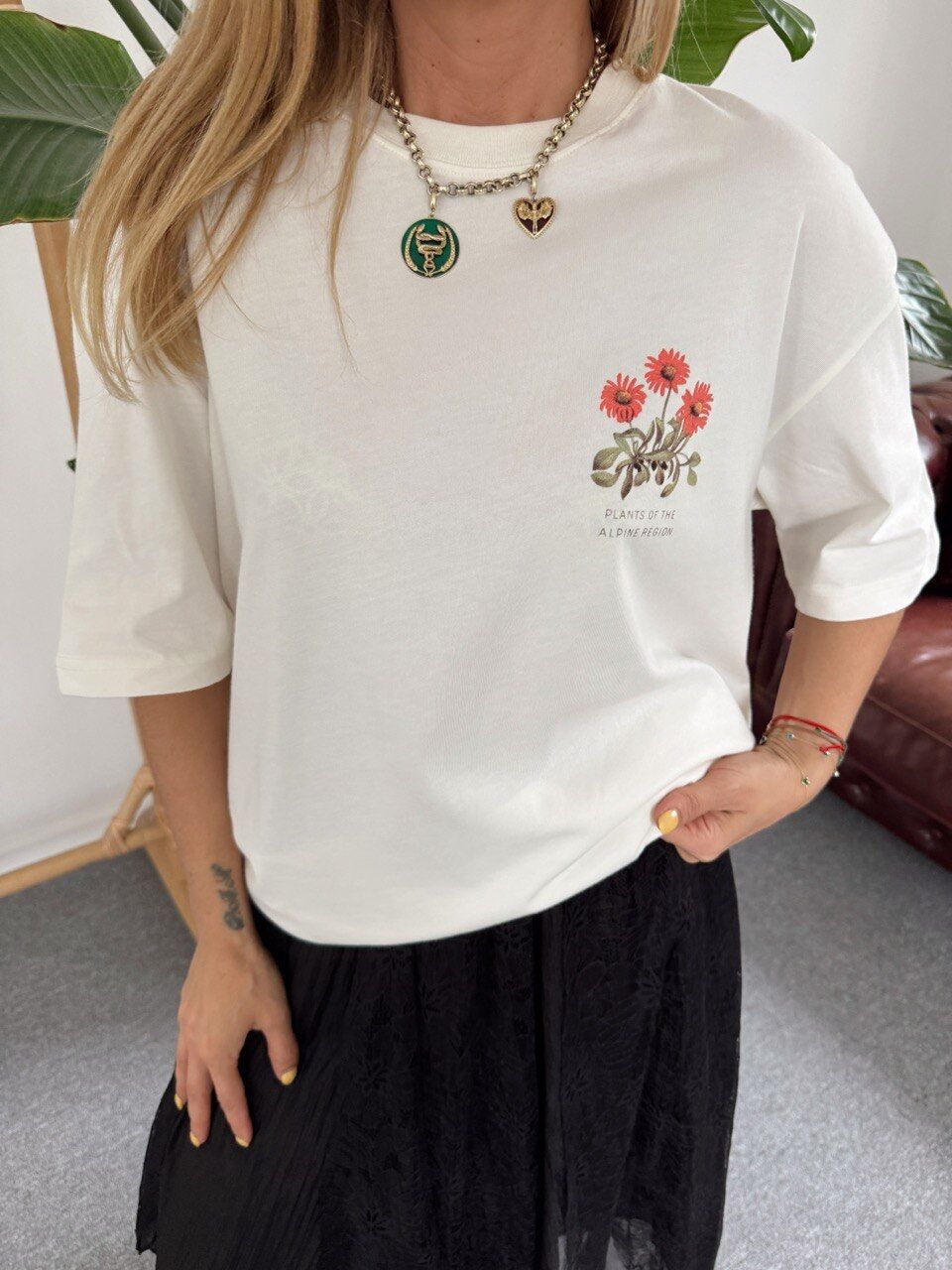 KREM SIRT BASKILI PAMUKLU TSHIRT