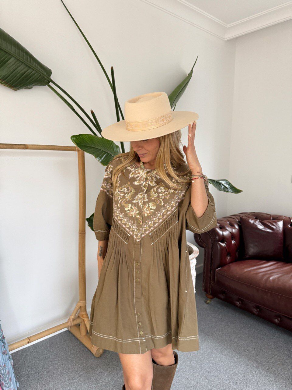 HAKİ ISLEMELI İTHAL TUNİK ELBİSE