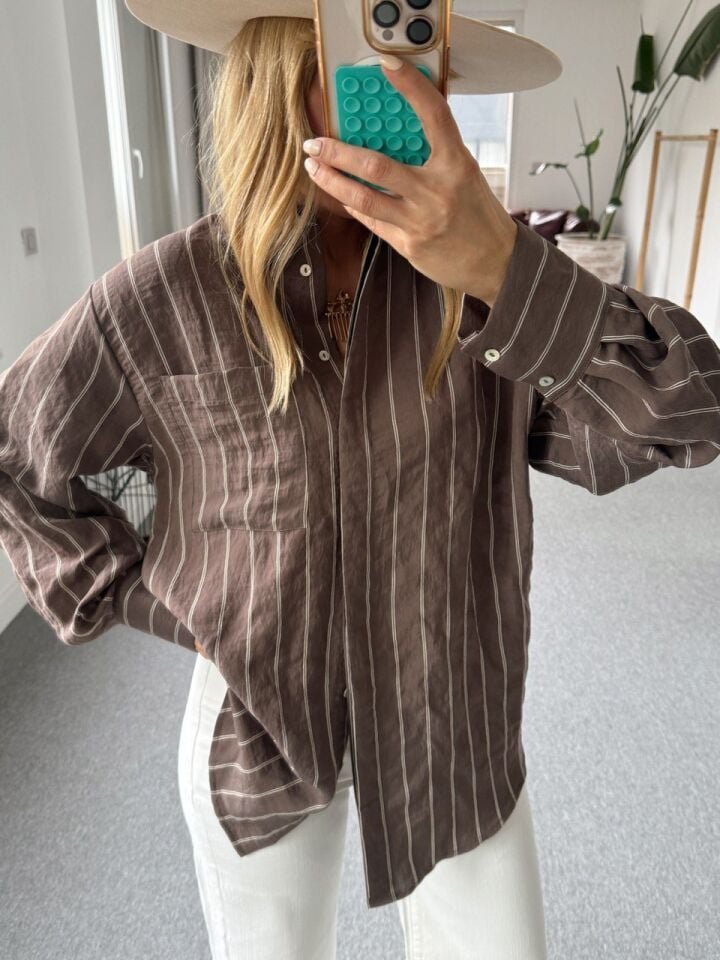 KAHVE-KREM PAMUKLU OVERSIZE GÖMLEK