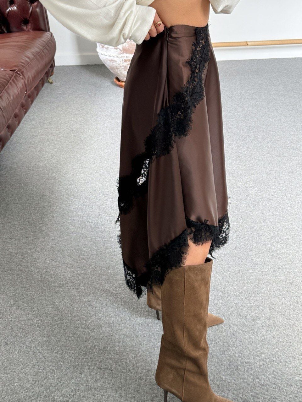 KAHVE MİDİ BOY DANTEL DETAY ETEK