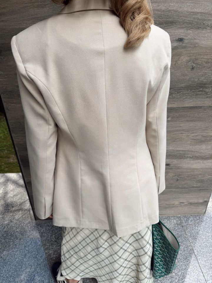 BEJ BELE OTURMALI BLAZER CEKET