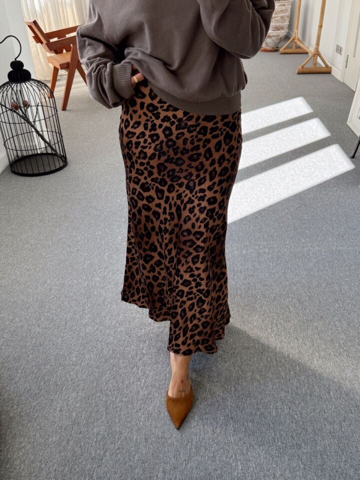 KAHVE LEOPAR DESEN SATEN ETEK