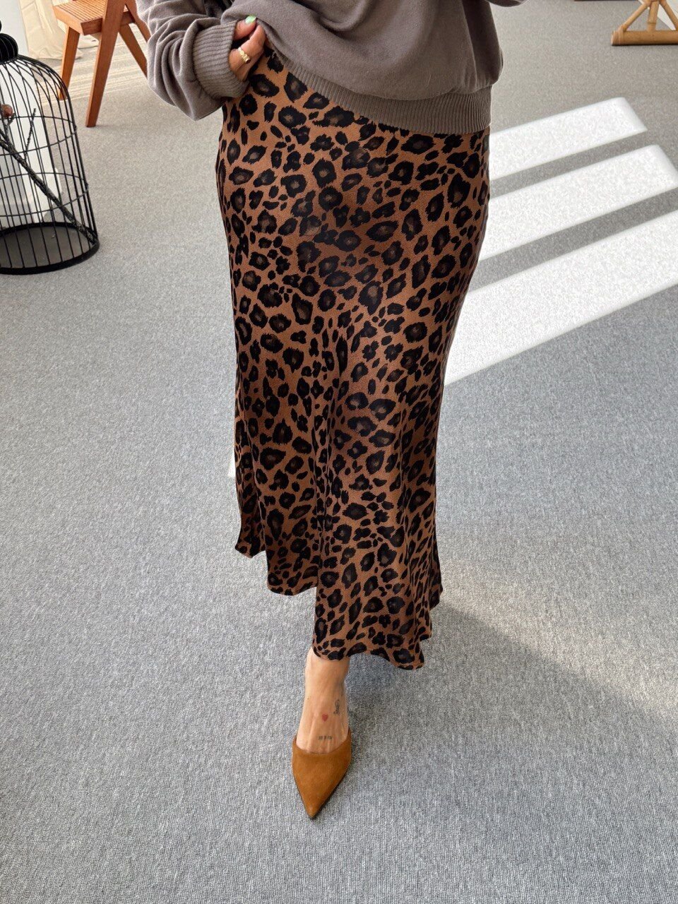 KAHVE LEOPAR DESEN SATEN ETEK