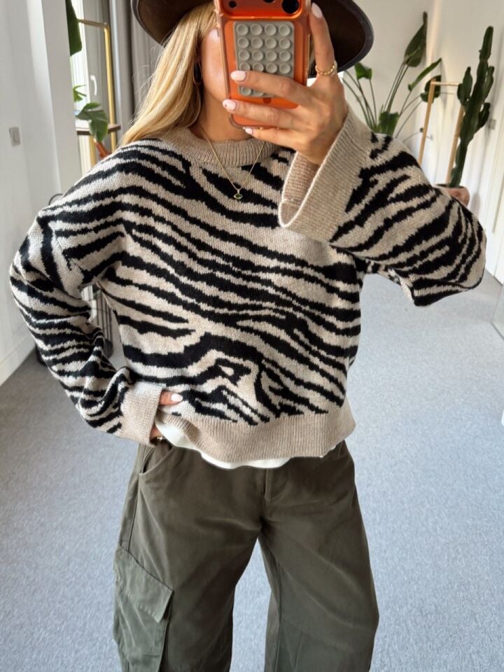 ZEBRA DESEN KAZAK