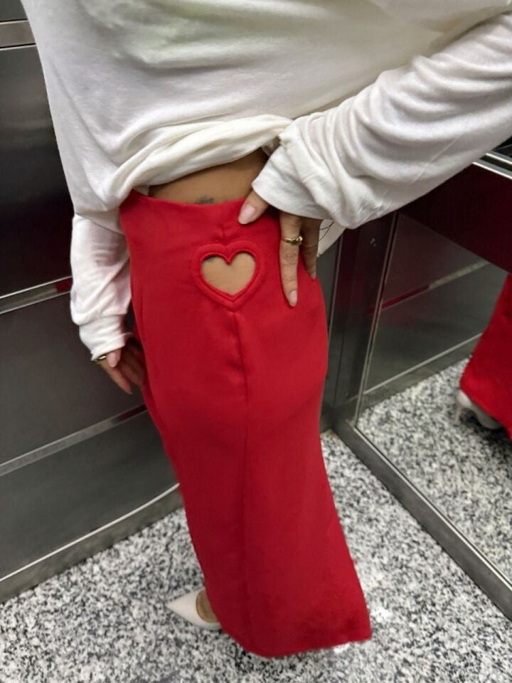 KIRMIZI KALP DEKOLTELİ KREP ETEK ♡