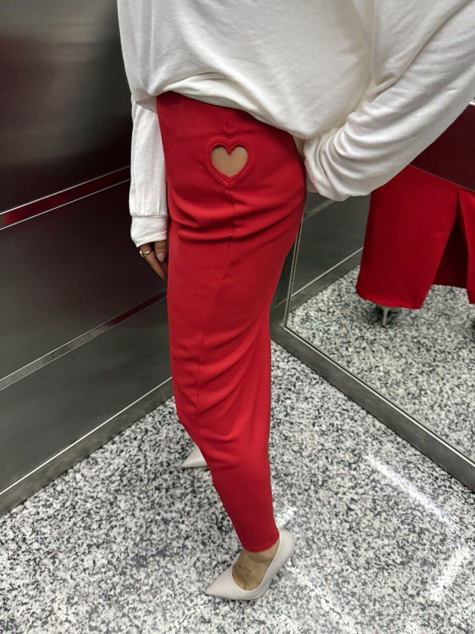 KIRMIZI KALP DEKOLTELİ KREP ETEK ♡