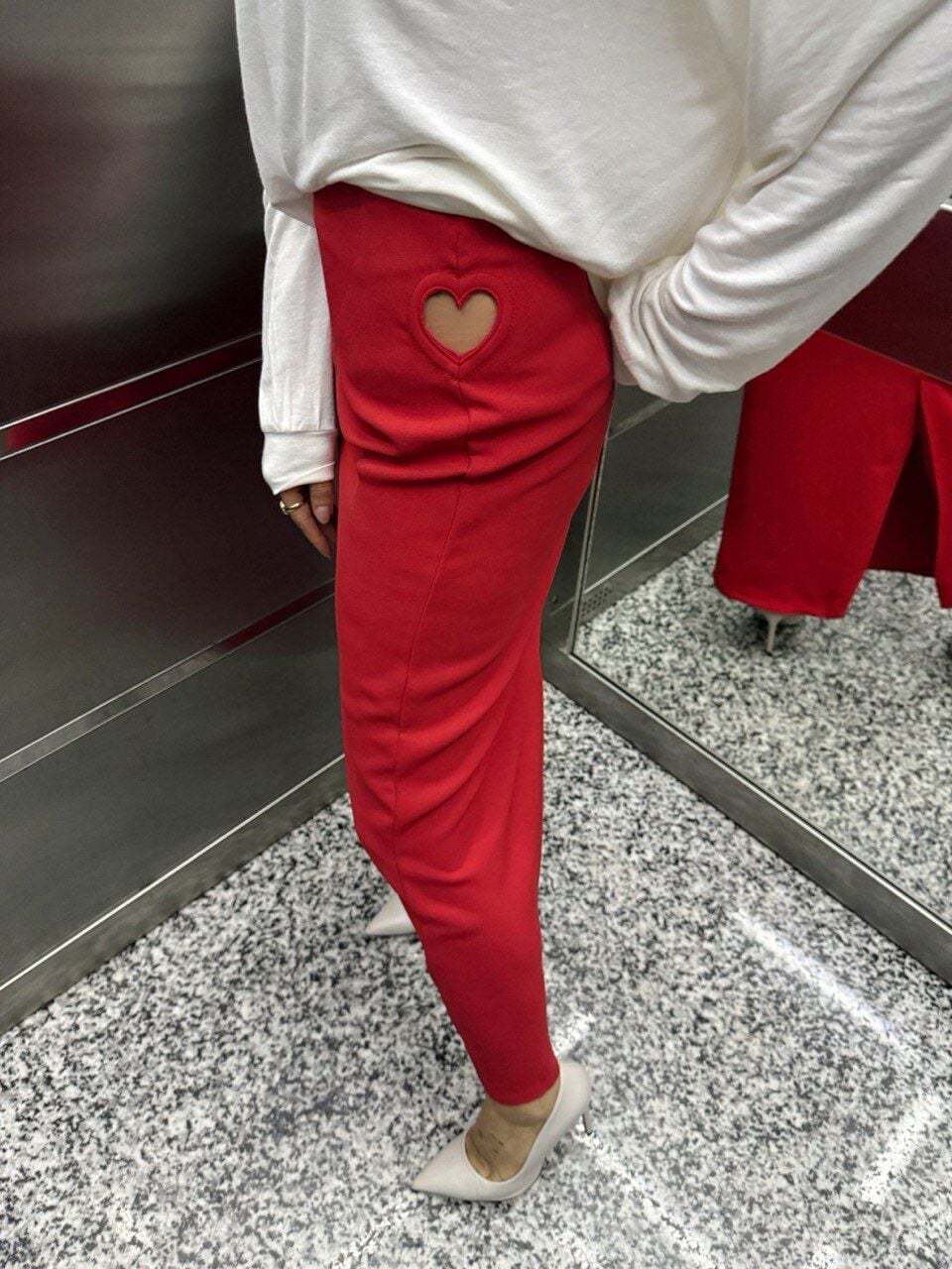 KIRMIZI KALP DEKOLTELİ KREP ETEK ♡