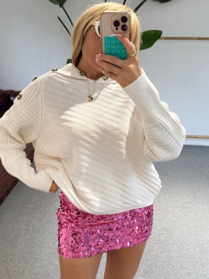 EKRU DÜĞME DETAY TRİKO