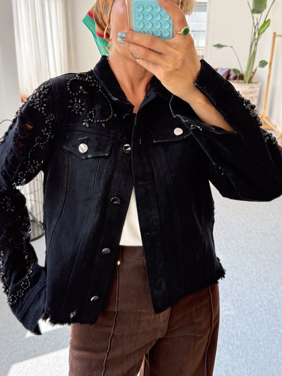 SİYAH TAŞ İŞLEMELİ DENIM ITHAL CEKET