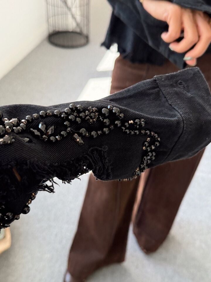 SİYAH TAŞ İŞLEMELİ DENIM ITHAL CEKET