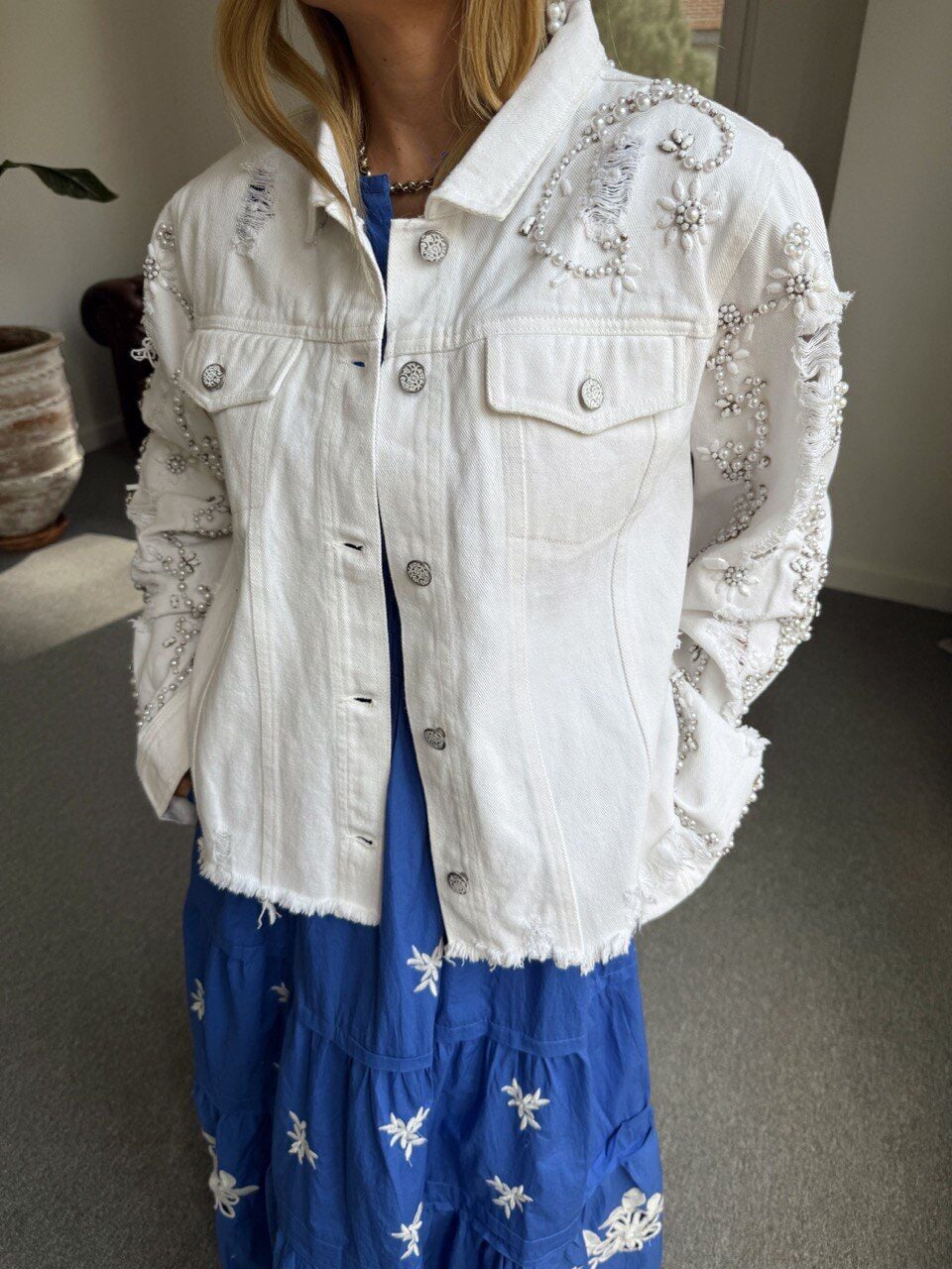 BEYAZ TAŞ İŞLEMELİ DENIM İTHAL CEKET