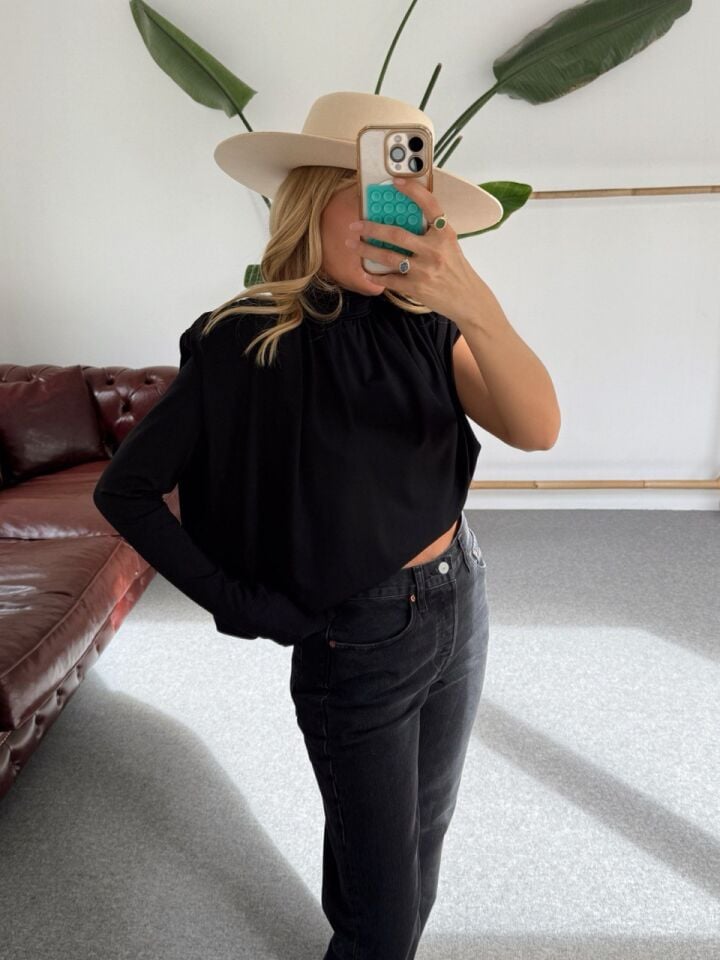 SİYAH TAŞLANMIŞ BOYFIT JEAN