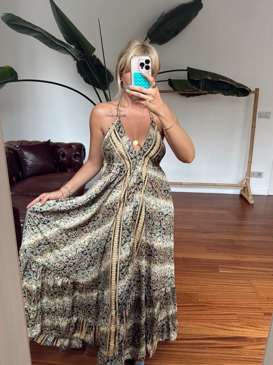 KAHVE ŞAL DESENLİ İTHAL ELBİSE