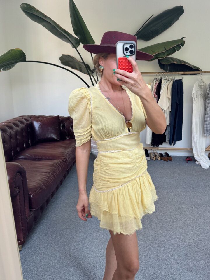 SARI ASTARLI İTHAL ELBİSE