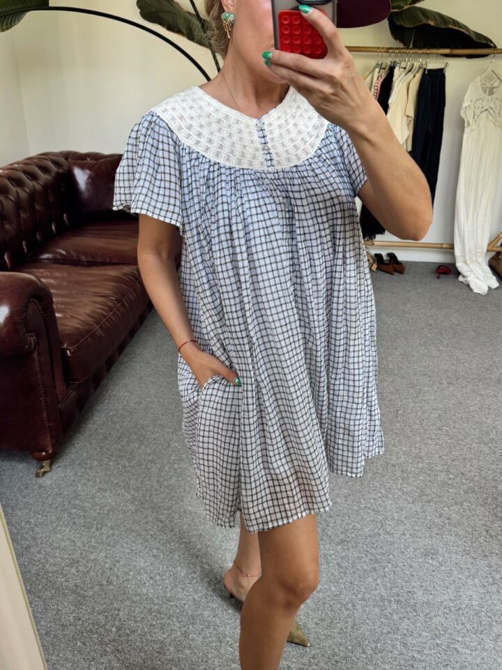 PÖTİKARE DESEN CEPLİ İTHAL ELBİSE