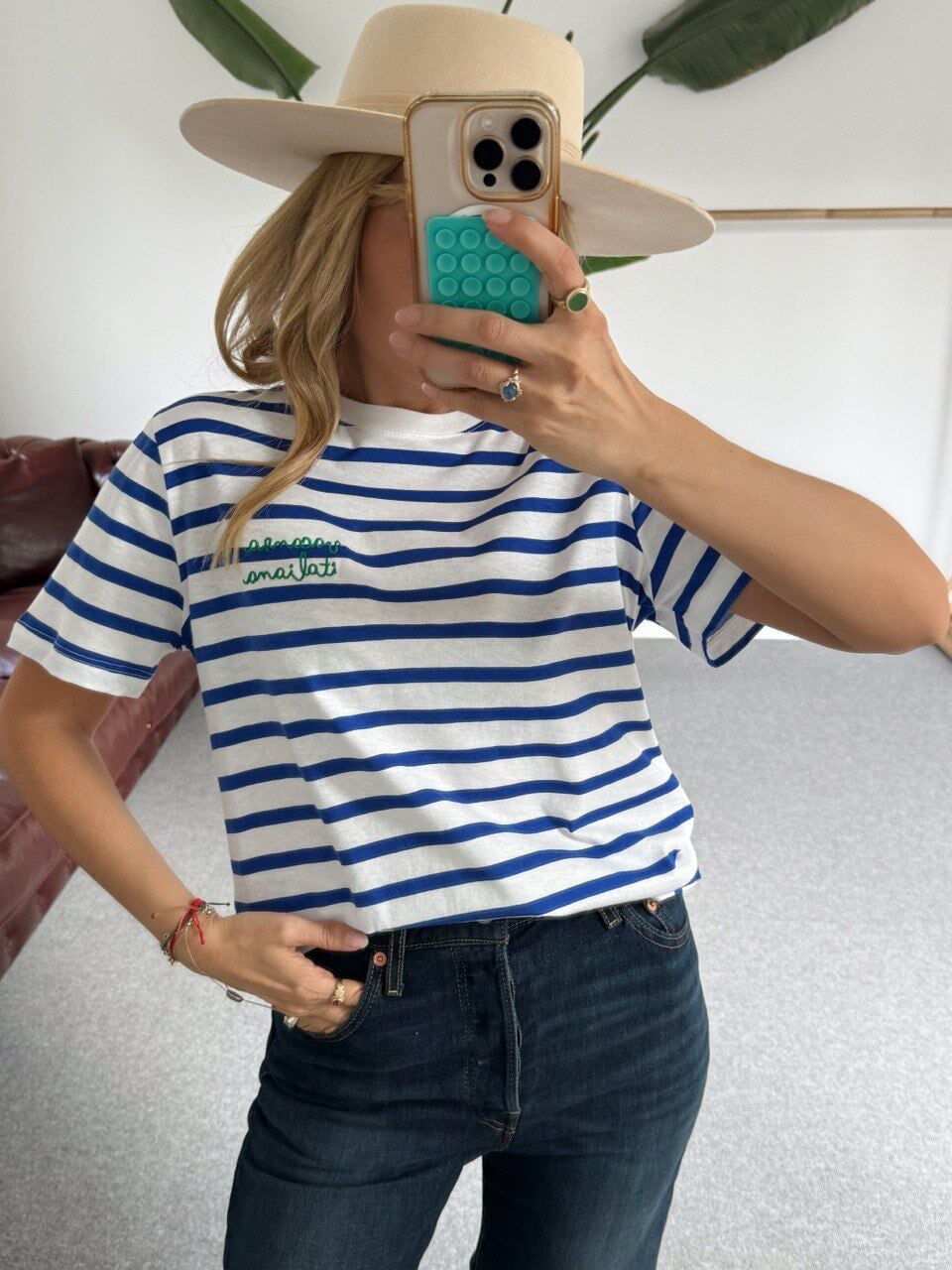 MAVİ ÇİZGİLİ İTALİANA BASKILI TSHIRT