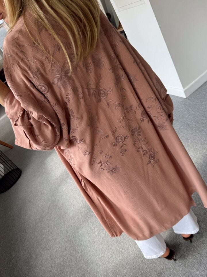 GÜL KURUSU NAKIŞLI İTHAL KİMONO