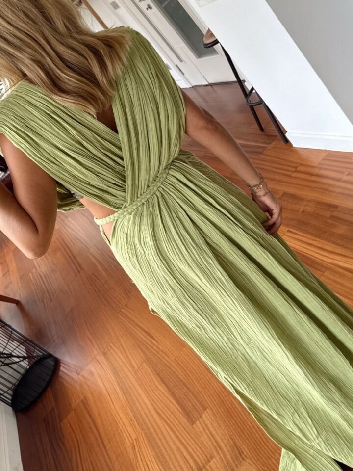 YEŞİL KOLSUZ OGANİK KUMAŞ İTHAL ELBİSE