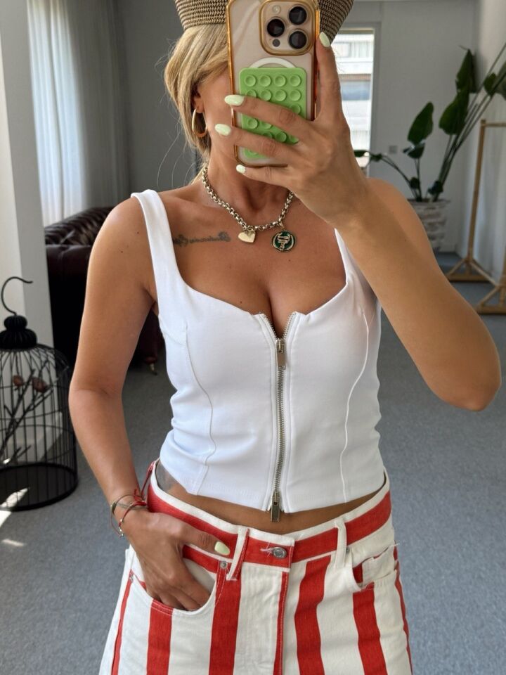 BEYAZ FERMUARLI TOP