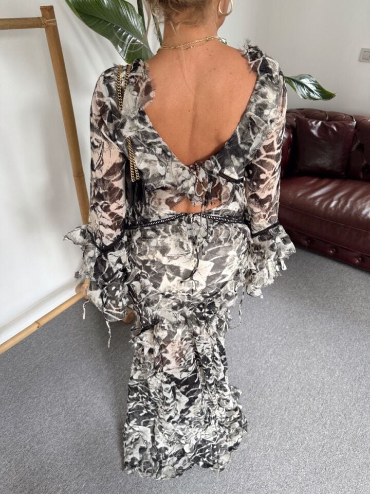 DESENLİ PENCERE DETAY İTHAL ELBİSE