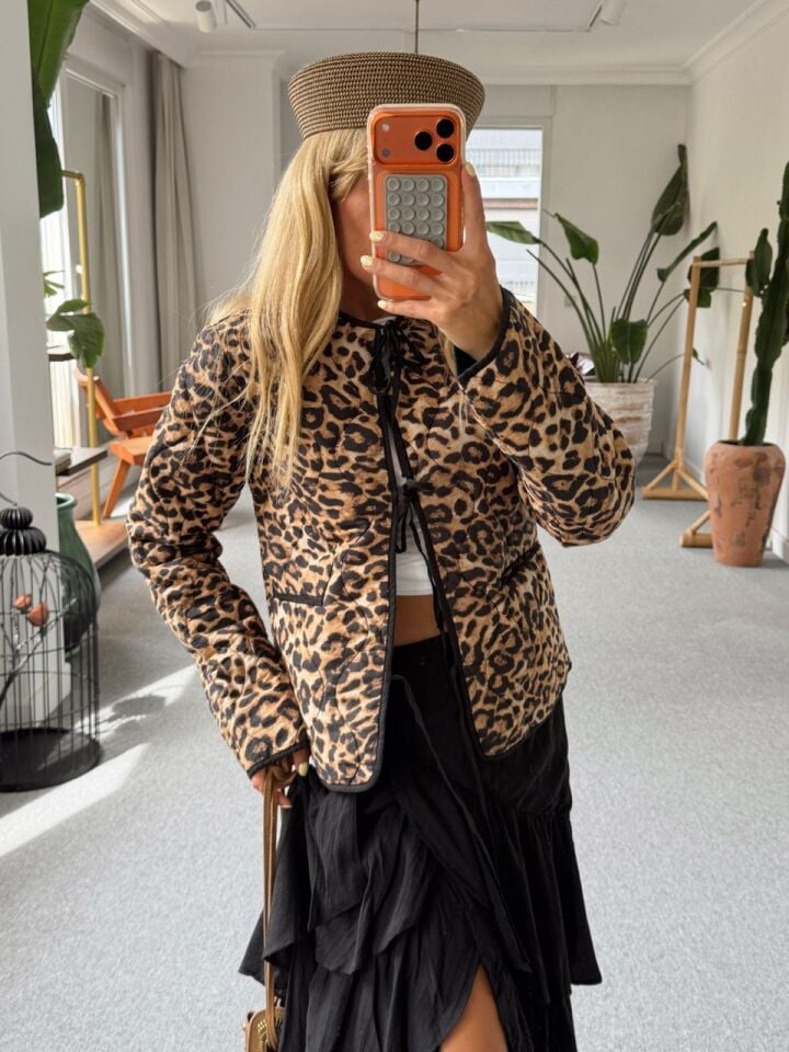 LEOPAR KAPİTONE İTHAL CEKET