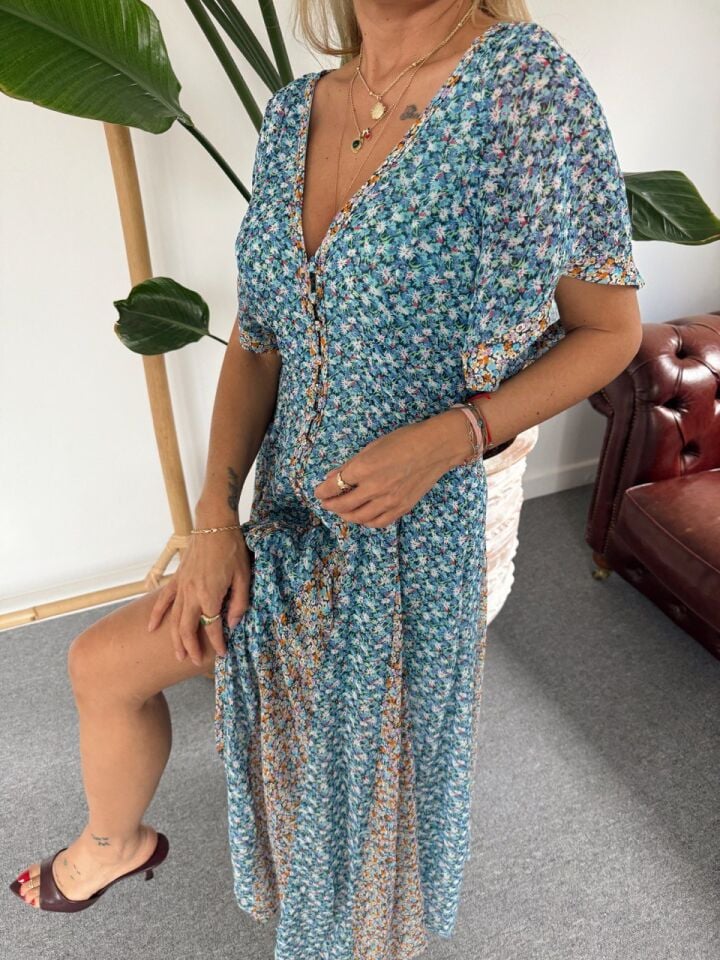 MAVİ DESENLİ YIRTMAÇ DETAY İTHAL ELBİSE