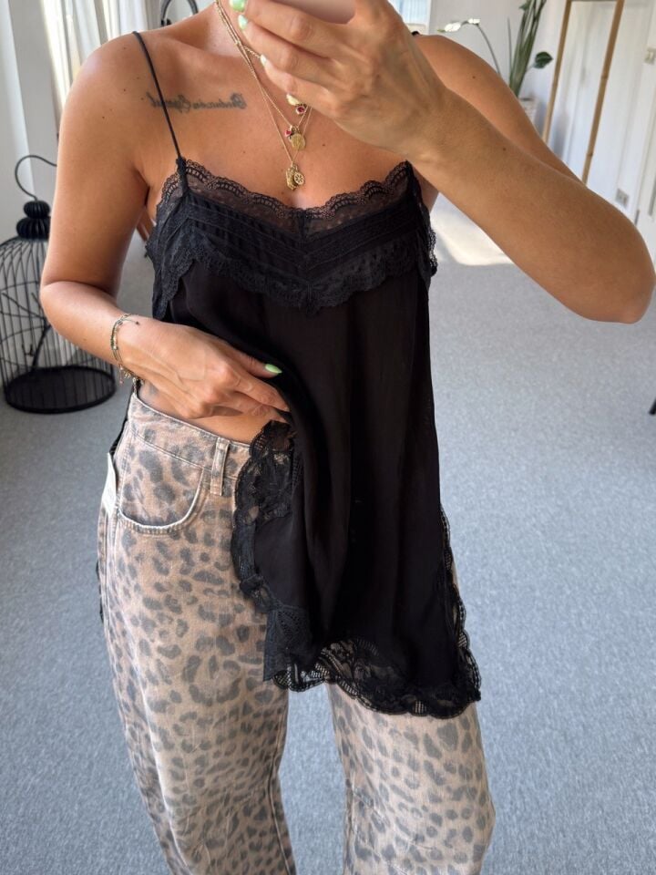 SİYAH DANTELLİ İTHAL KAMİSOL TOP