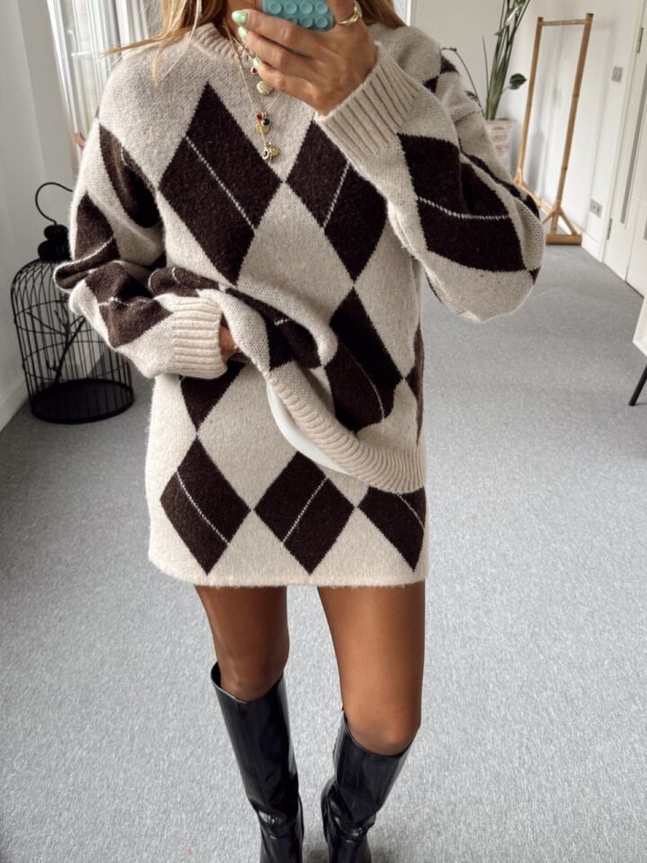 KAHVE BAKLAVA DESEN TRİKO TAKIM