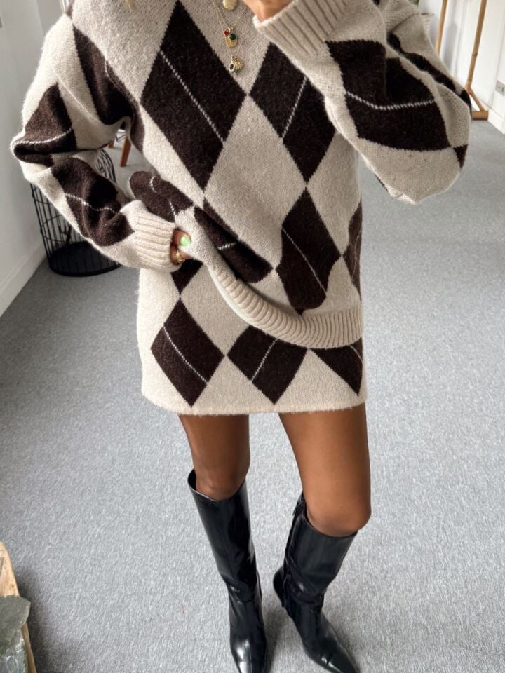 KAHVE BAKLAVA DESEN TRİKO TAKIM