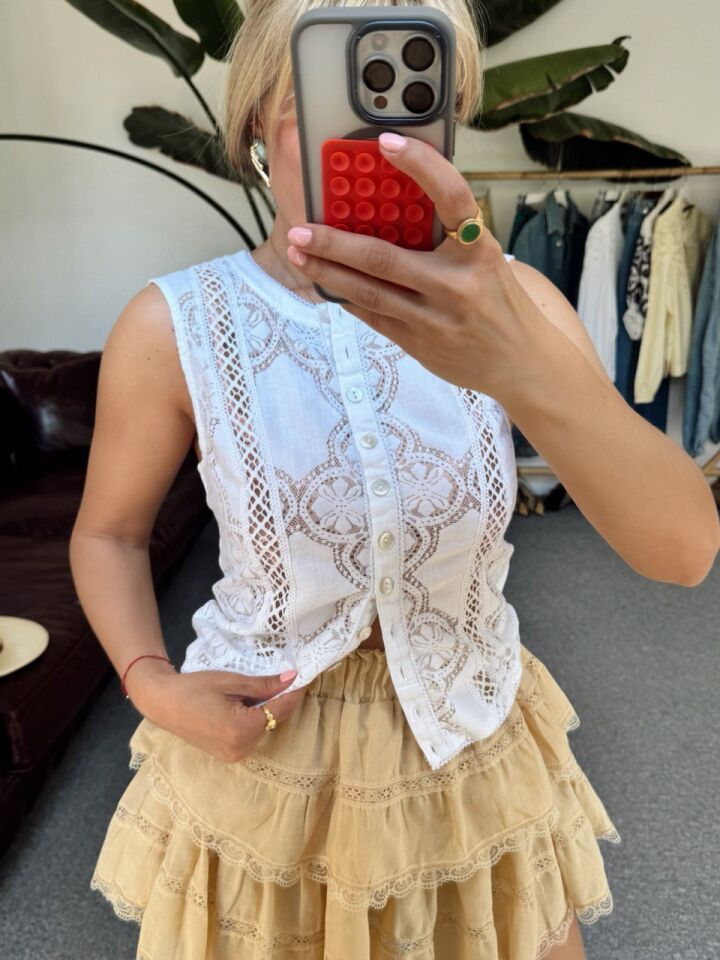 BEYAZ KOLSUZ İŞLEMELİ İTHAL BLUZ