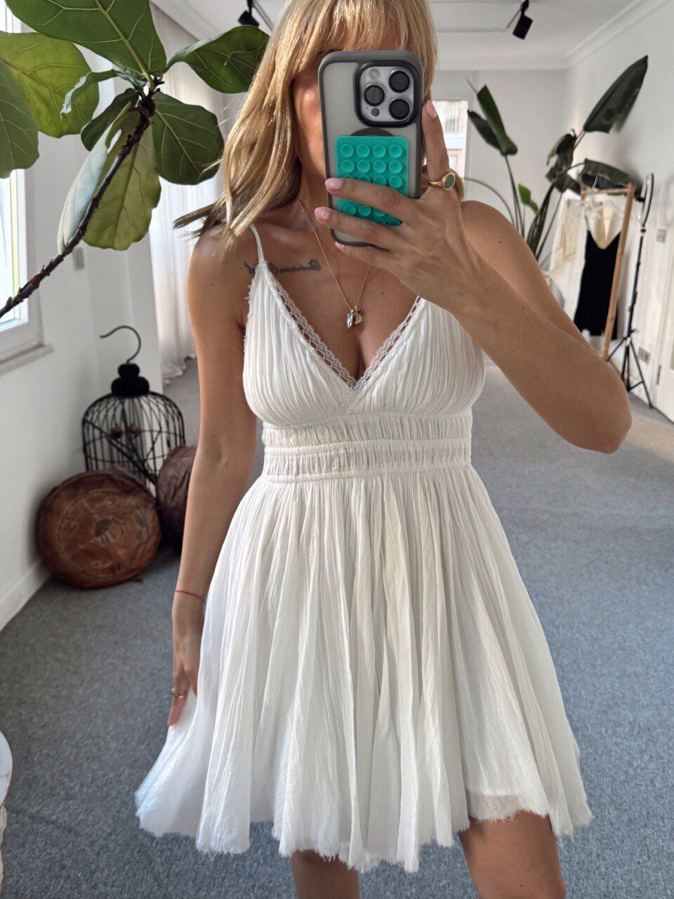 BEYAZ ASKILI İTHAL ASTARLI ELBİSE