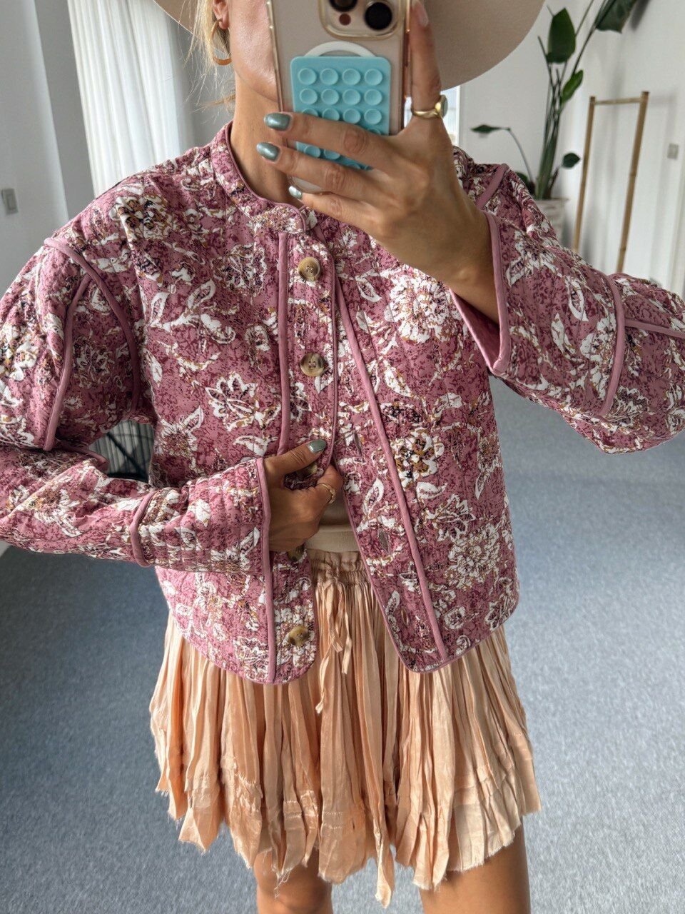 PEMBE ÇİÇEKLİ KAPİTONE İTHAL CEKET