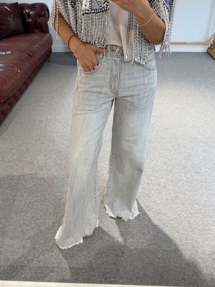 GRİ PAÇASI KESİK RAHAT KESİM JEAN