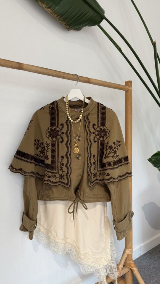 HAKI CUTWORK NAKIŞLI İTHAL CEKET(ÖN SİPARİŞ)